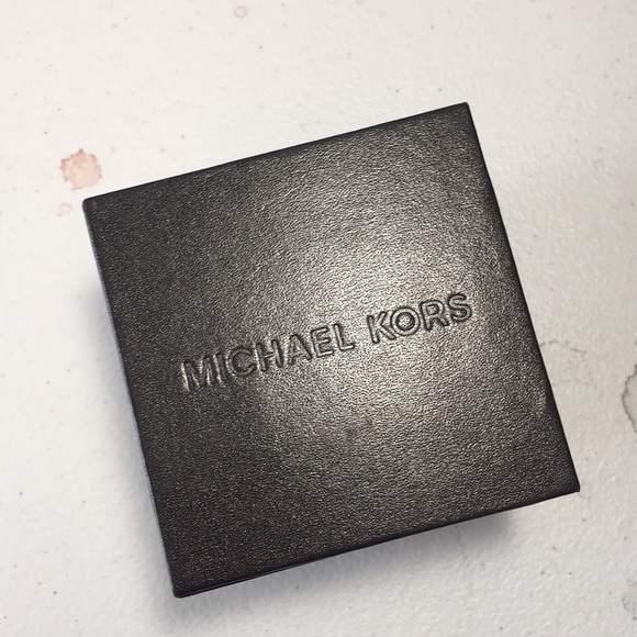 Michael Kors Gold Watch - Picture 4 of 4